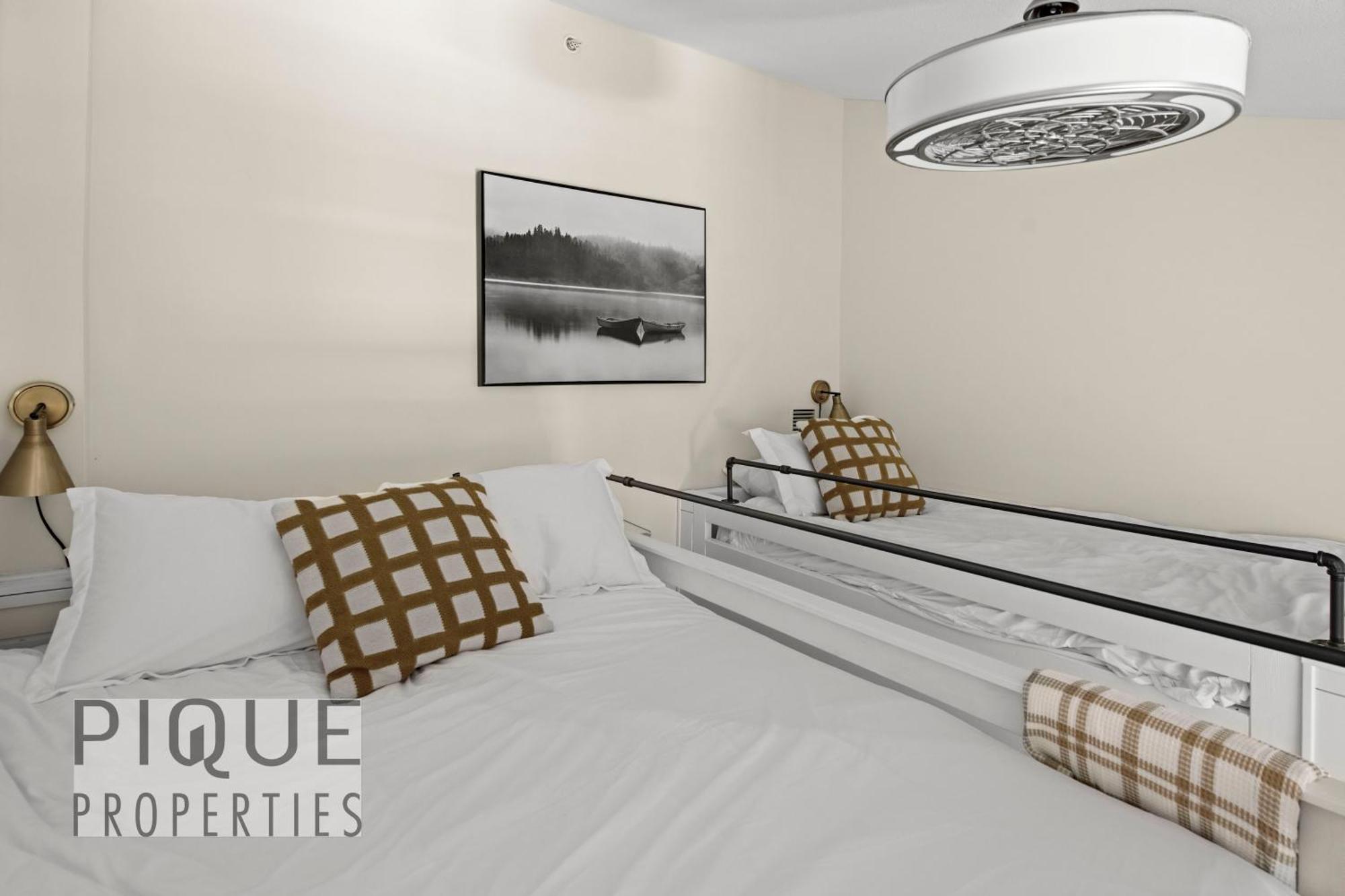 Mountain Loft Retreat, Heated Pool & Hot Tub, Ug Parking, Balcony, Wifi! Διαμέρισμα Κάνμορ Εξωτερικό φωτογραφία